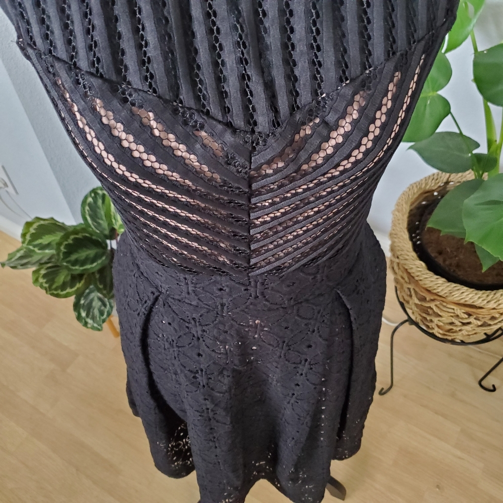 Dress - Picture 2 of 6